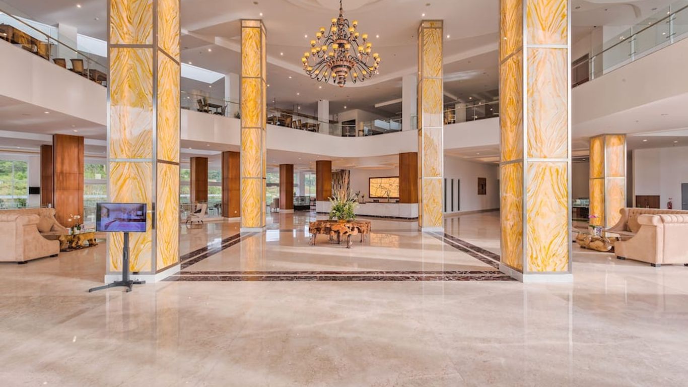 فندق مركز مؤتمرات ومنتجع لو إمنينانس بانكيك