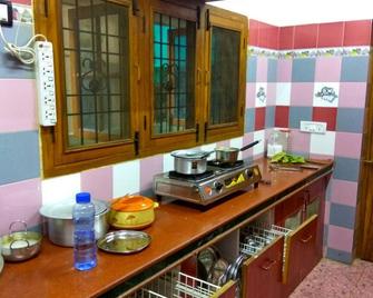 Paradise Home Guest House - Visakhapatnam - Cocina