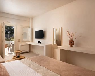 Acanthus Oia-Suites With Private Hot Tub - אויה - חדר שינה