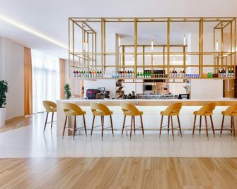 Hilton Garden Inn Samarkand - Samarkand - Bar