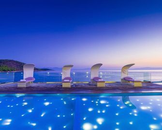 Adrina Resort & Spa - Panormos - Zwembad