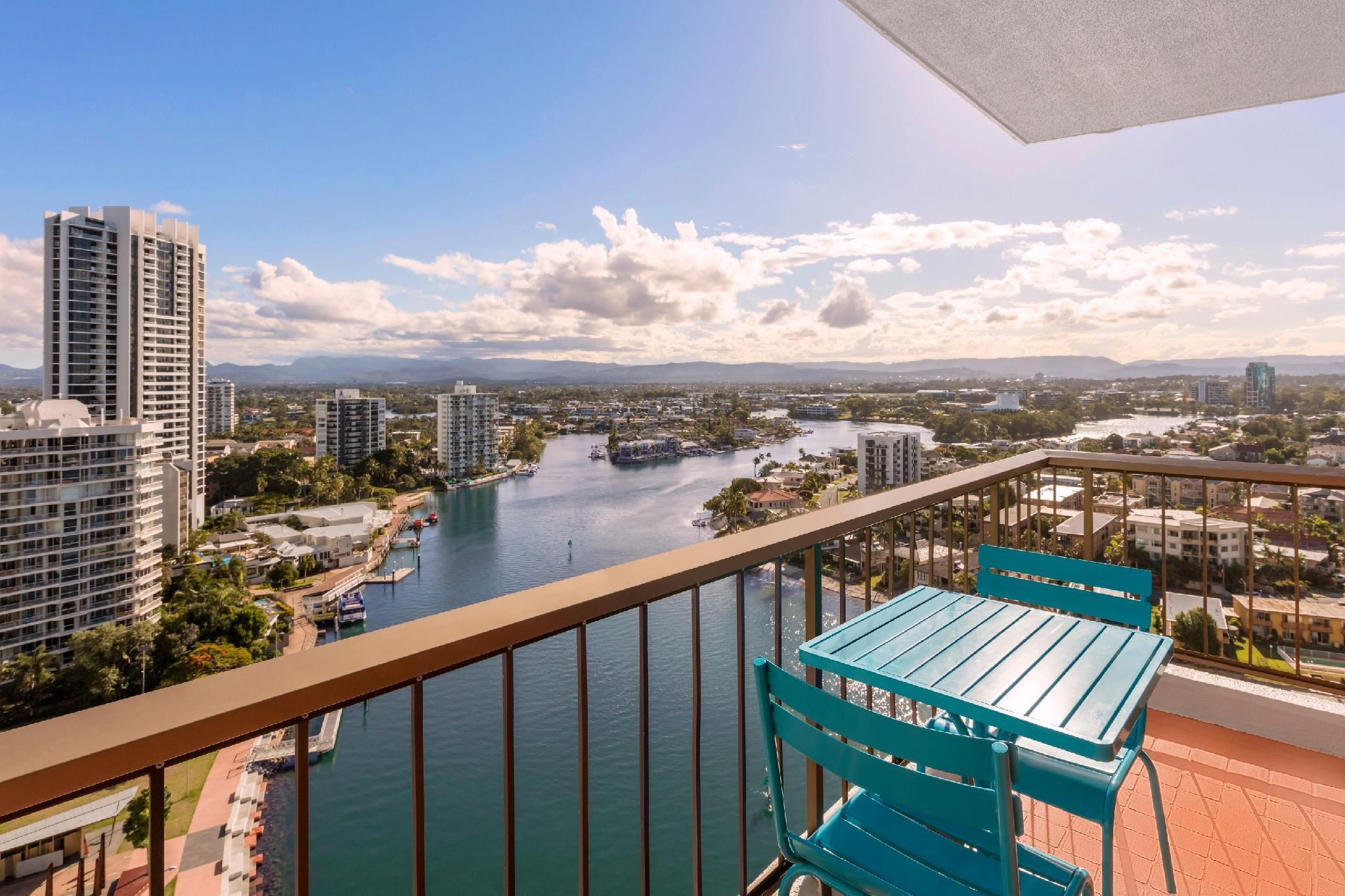 Vibe Hotel Gold Coast - סרפרז פרדייז - מרפסת