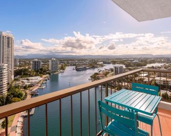 Vibe Hotel Gold Coast - Surfers Paradise - Balcony