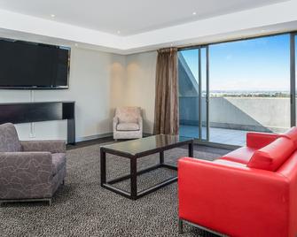 Mantra Melbourne Airport - Melbourne - Living room