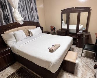 Nalikwanda Guest House - Kabwe - Bedroom