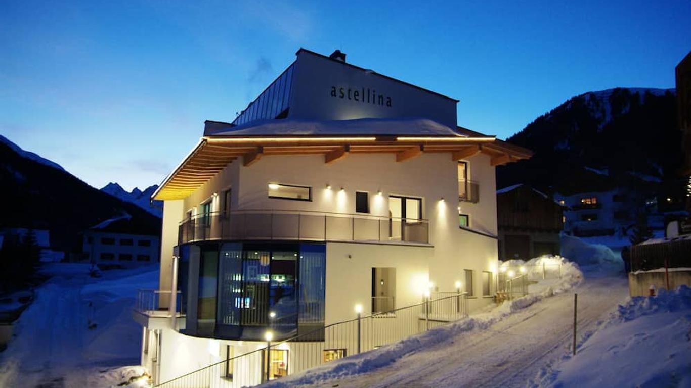 أستيلينا هوتل أبارت