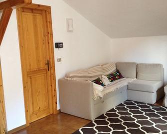 Warm One-Room Apartment With Mountain Loft - Pragelato - Soggiorno