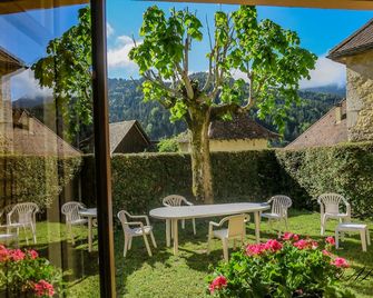 Peace, nature and comfort in the heart of the Chartreuse massif. - Saint-Pierre-d'Entremont - Patio