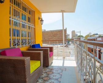 Believer Hostel - Santa Marta - Balcony