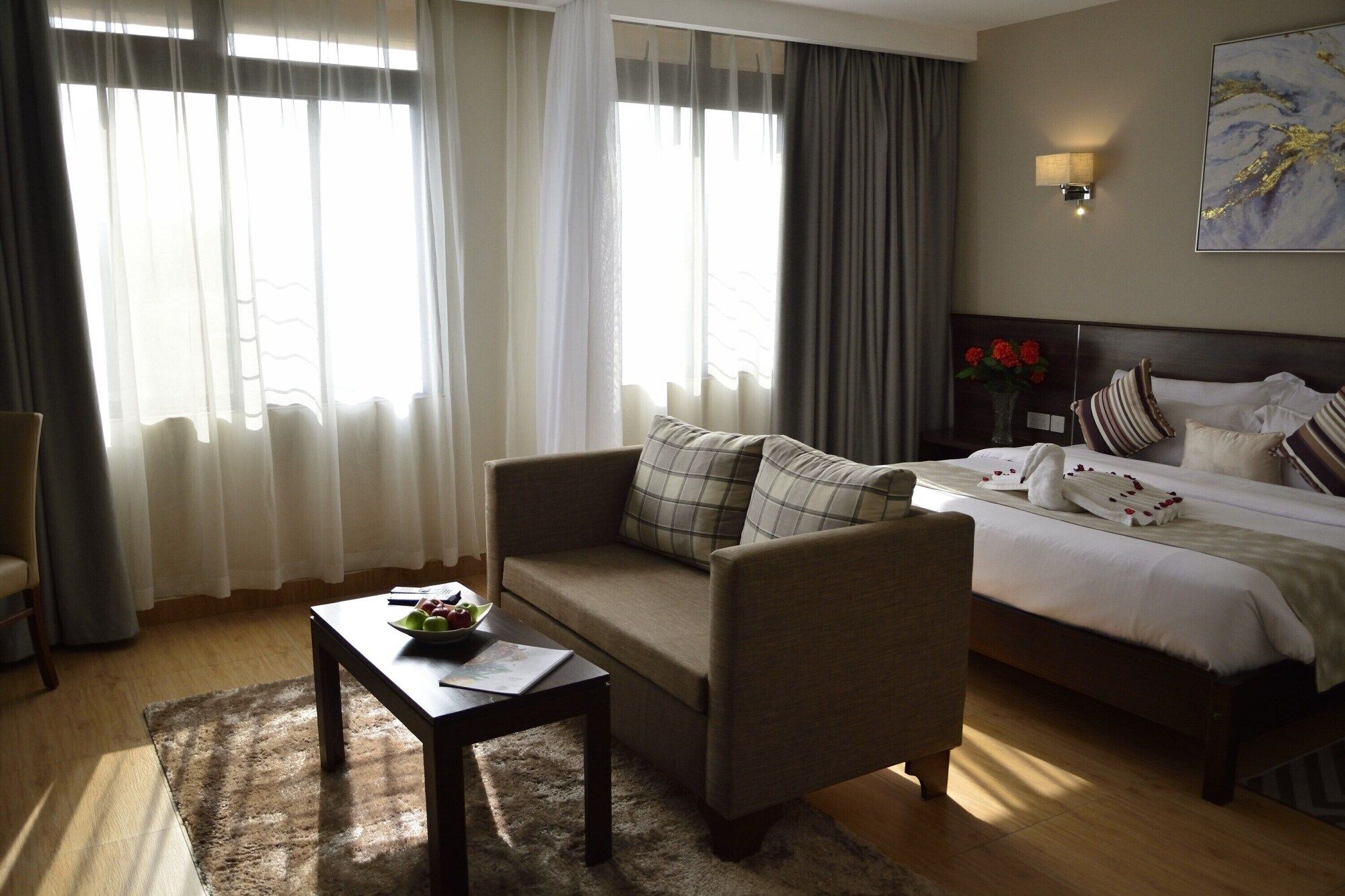 Razana Hotel thumbnail 3