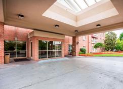 Quality Inn & Suites - Germantown - Building