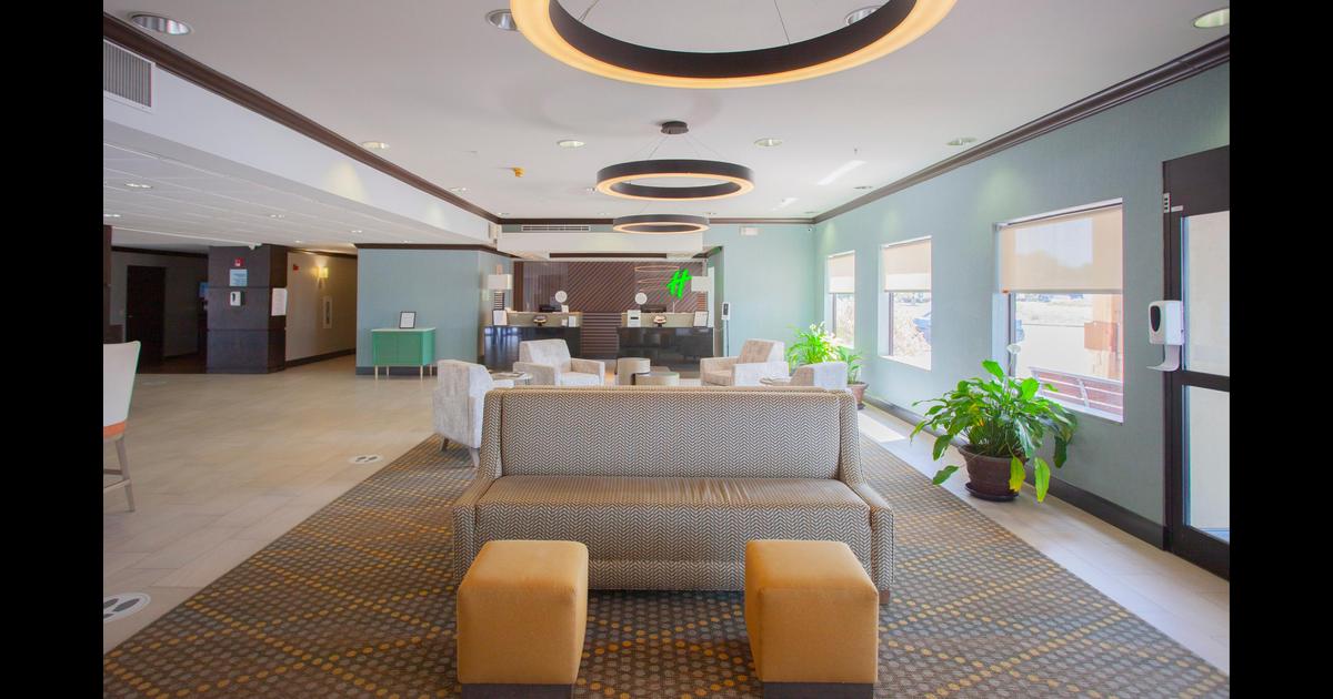 holiday-inn-suites-spring-the-woodlands-area-in-spring-the-united