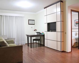 Blue Tree Towers Saint Michel - Curitiba - Living room