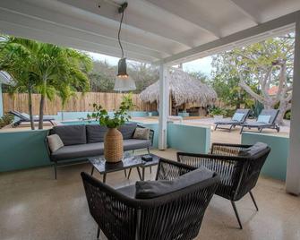 Paradise villa with private pool, palapa, tropical garden and all around privacy - Grote Berg - Patio