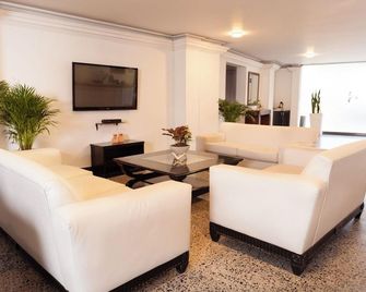 Tama Hotel Granada Real Cali - קאלי - בניין