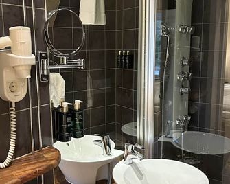 Sockerslottet Hotell - Kristinehamn - Badkamer