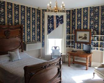 The White Inn - Fredonia - Huiskamer