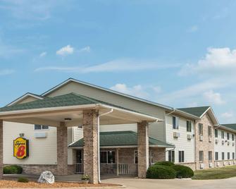 Super 8 by Wyndham Greenville - Greenville - Building