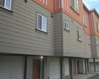 Vibrant Living in Harmony, unit C - Seattle - Building