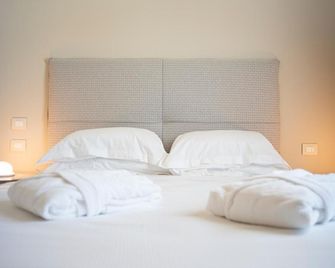 Dimora de Matera Luxury Suites - Cosenza - Bedroom