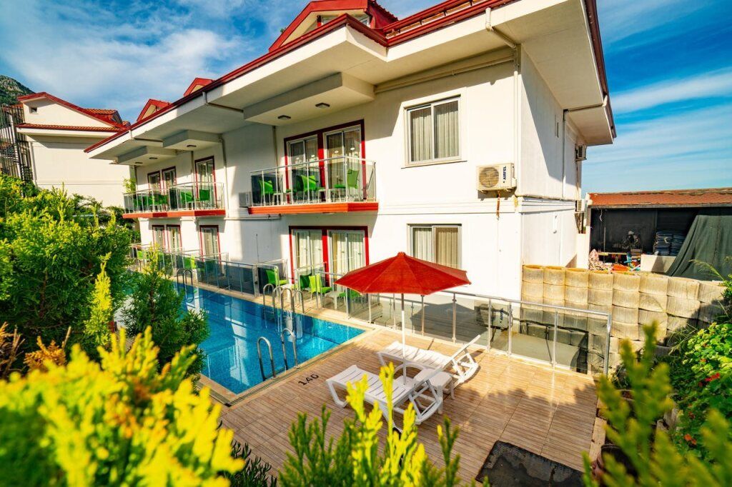 Sunshine Holiday Resort - פטהייה