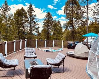 Our most luxurious Dome, Cougar Dome in Winderdome Resort - Windermere - Patio