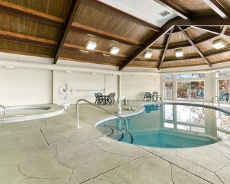 Family-Friendly Condo w/ Resort Indoor & Outdoor Pools, 3 Hot Tubs, WiFi & More! - Pigeon Forge - Pool