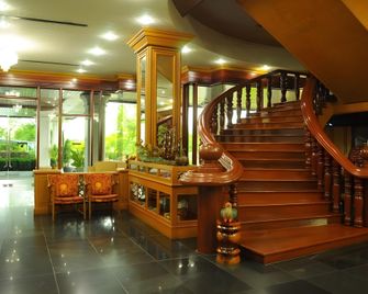 Pathum Thani Place Hotel - Pathum Thani - Recepción