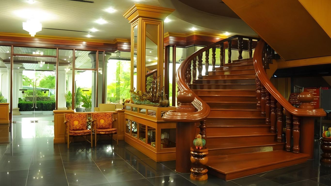 โรงแรมปทุมธานีเพลส