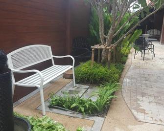 Sudyod Apartment - Bangkok - Uteplats