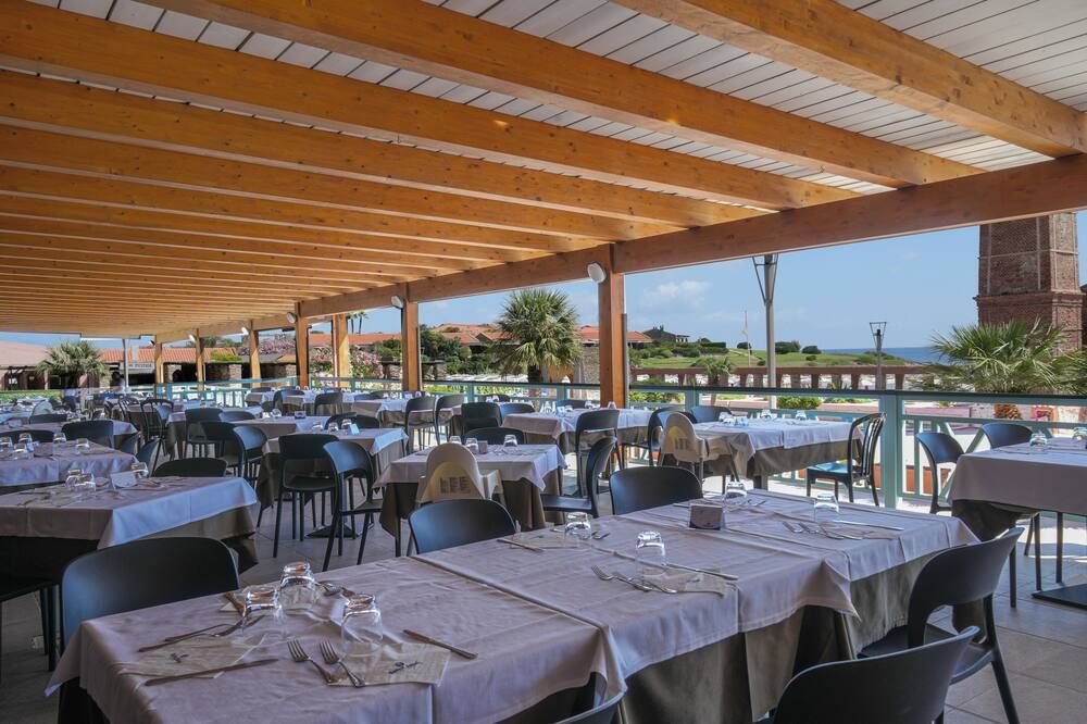 لي توناري دي ستينتينو - بيتش ريزورت