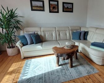 Cozy vacation apartment in Ilmenau - Ilmenau - Wohnzimmer