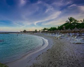 Tranquil Golf course View in double gated community between Akumal and Tulum - Akumal - Playa