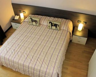 EQ Hotel - Travagliato - Bedroom