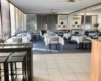Byer Fountain Motor Inn - Holbrook - Restaurante