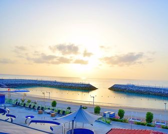 Mirage Bab Al Bahr - Al Aqah - Building