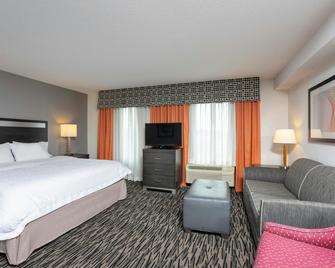 Hampton Inn Akron-South - Akron - Habitación