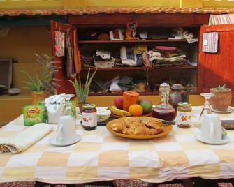 Colonial Style House - Dakar