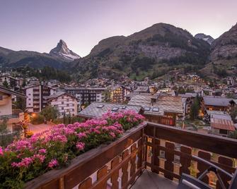 Hotel Ambiance - Zermatt - Balcony