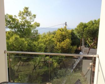 Antigone by Frangki - Aegina - Balkon