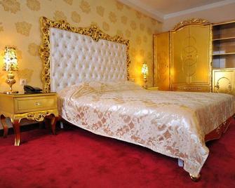Hotel Gold - 斯科普里 - 臥室