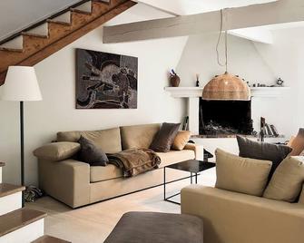 house in heart of village - Saint-Didier - Living room