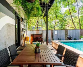 The Austin Oasis, Best Group Travel Spot in Austin - Austin - Pool