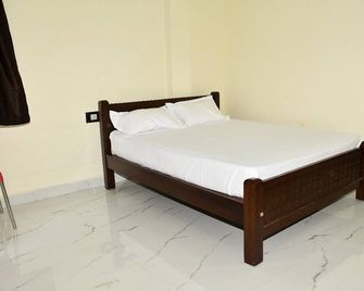 Sri Navaneetha Krishna Mahal &residency - Theni