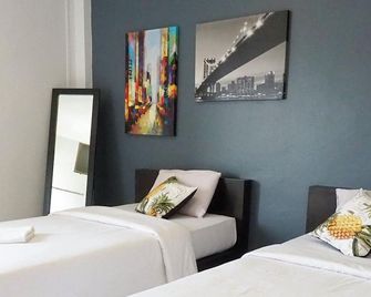 The Color Express Hotel - Nakhon Si Thammarat - Bedroom