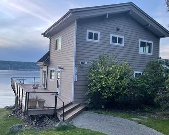 Waterfront cabin facing the sunset - Vashon - Edificio