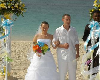 Sunrise Beach Club - Nassau