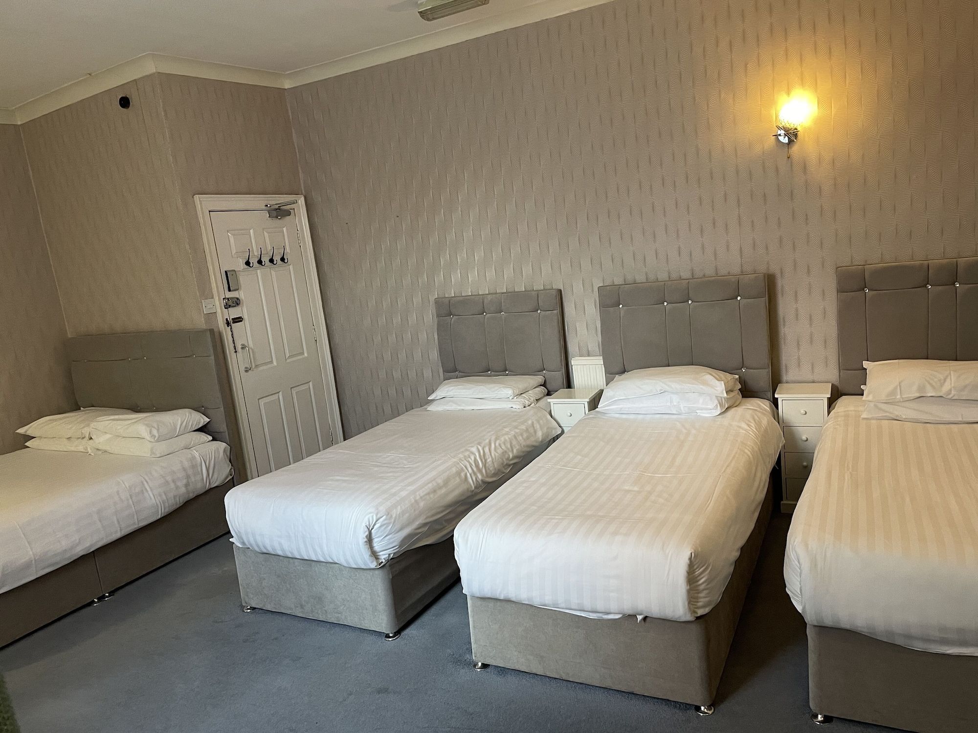 دايمند إن ليميتيد - يورك - غرفة نوم