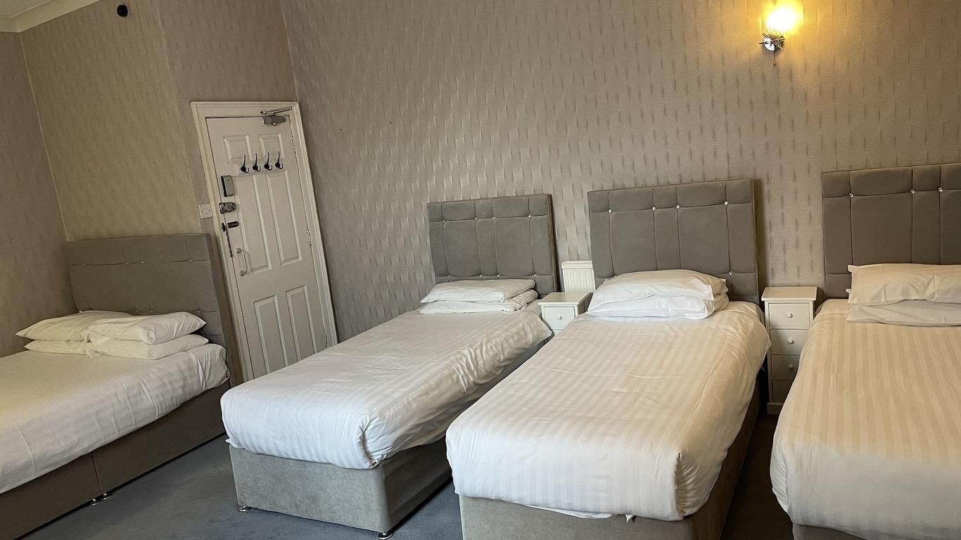 Diamonds Inn