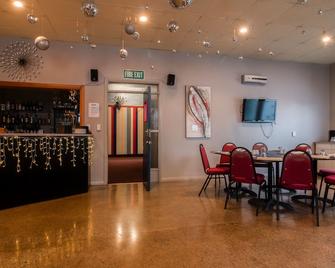 Masonic Hotel - פאלמרסטון נורת' - בר